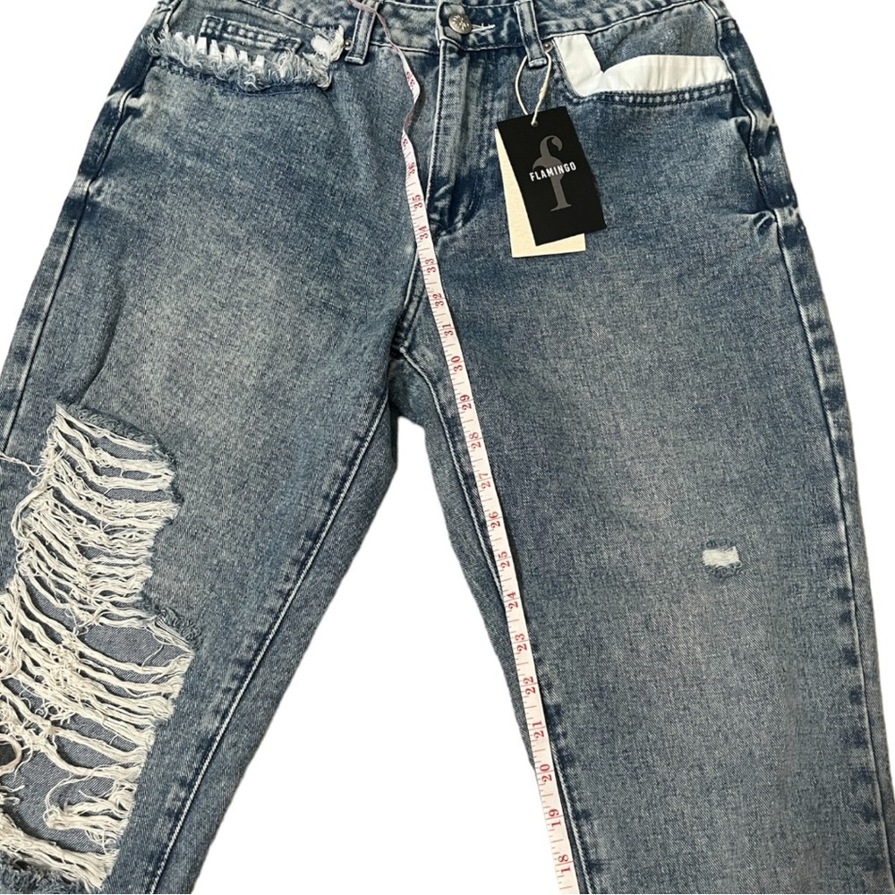 NWT FLAMINGO Distressed Straight Leg Medium Wash Jeans Unique Pocket Detailing - Picture 9 of 10